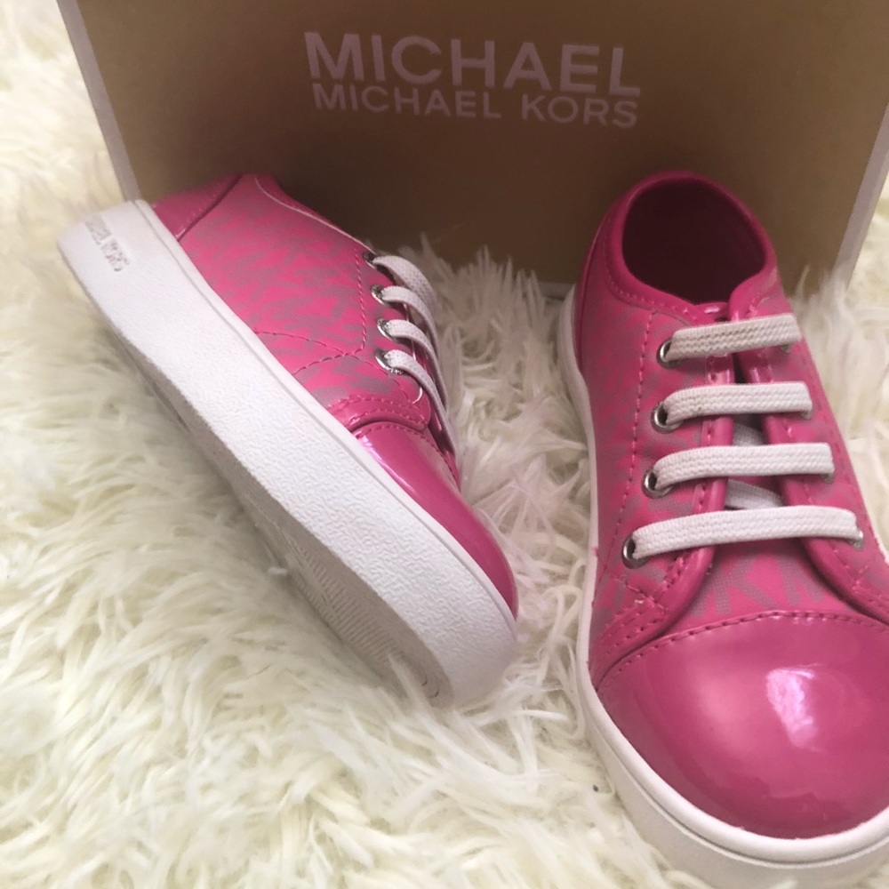 New!! Micheal Kors TODDLER’s fuchsia sneakers